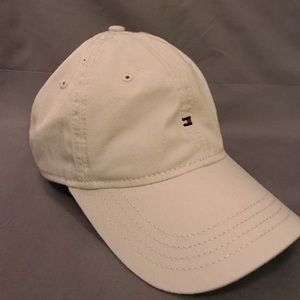 ✖️Tommy Hilfiger Tan Strapback✖️